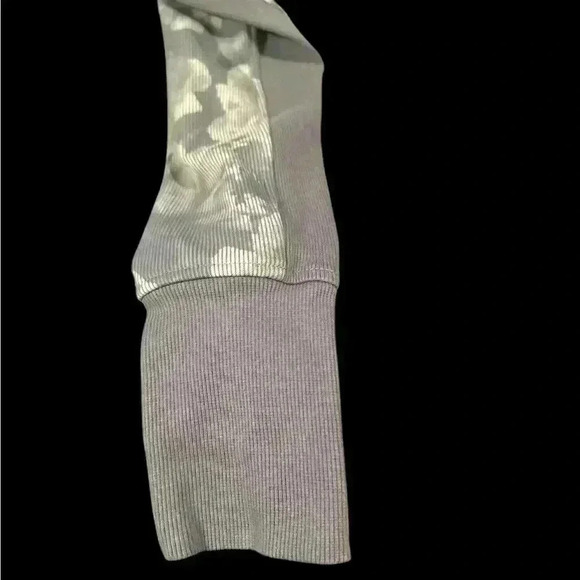 Athleta Triumph Printed Hoodie Sz SP Zip Jacket Green Floral Stretch - Picture 14 of 15